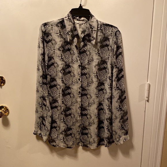 Cabi #988 Snakeskin Blouse, size medium - Picture 4 of 8